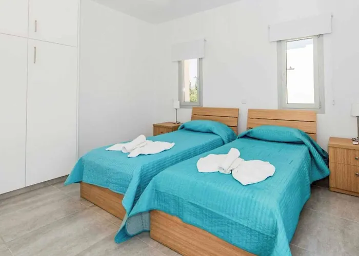 Demitrios Vine Péjia