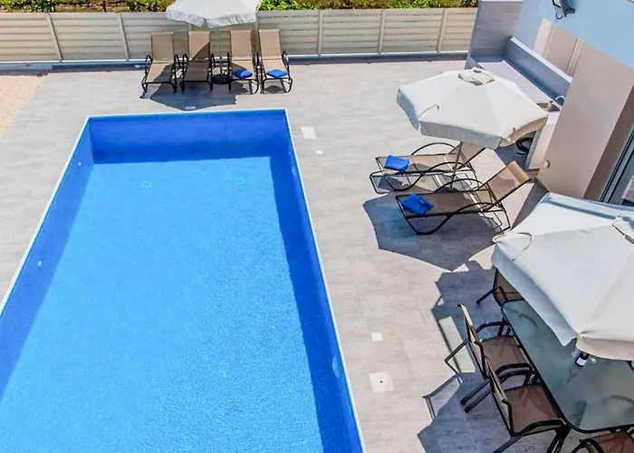 Demitrios Vine * Péjia