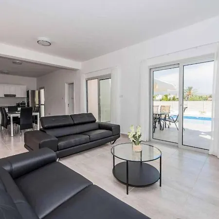 Villa Demitrios Vine Peyia