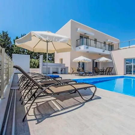 Demitrios Vine Peyia